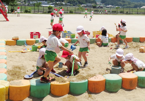 誰とでも遊べる子供