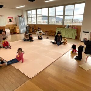 ようちえんであそぼう01🐶